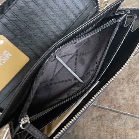 Michael Kors Jet Set Travel Large Travel CONTINENTAL Wallet-Wristlet - Picture 10 of 16